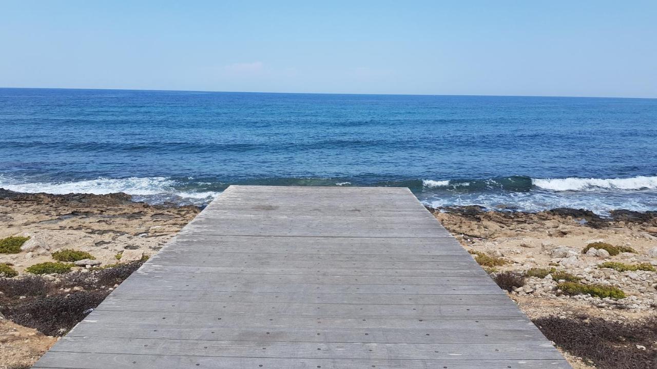 Dahan Sirena Lighthouse Luxury Apartment Paphos Esterno foto